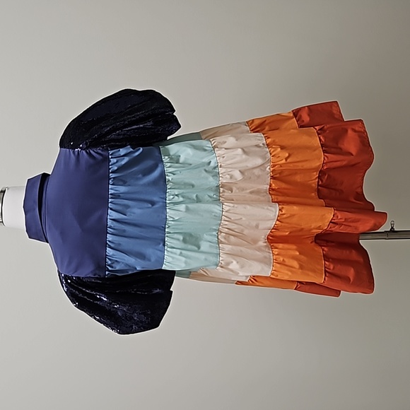 Queen of Sparkles Sequin Puff Dress - Picture 2 of 4